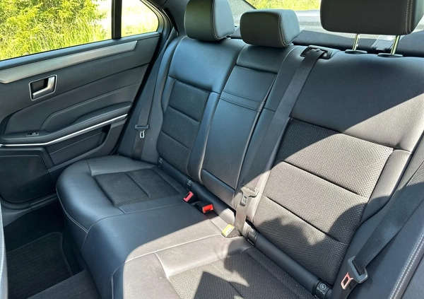 Mercedes-Benz Klasa E cena 69900 przebieg: 252900, rok produkcji 2014 z Piechowice małe 92